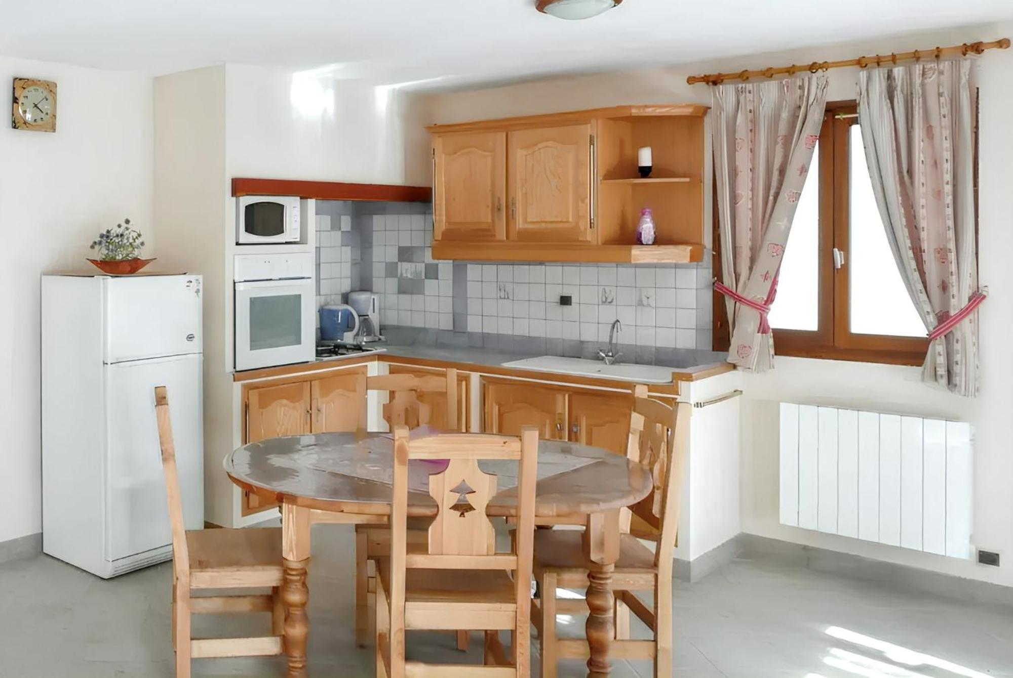 Appartement Paisible A Saint-Crepin Avec Vue Sur La Montagne Buitenkant foto