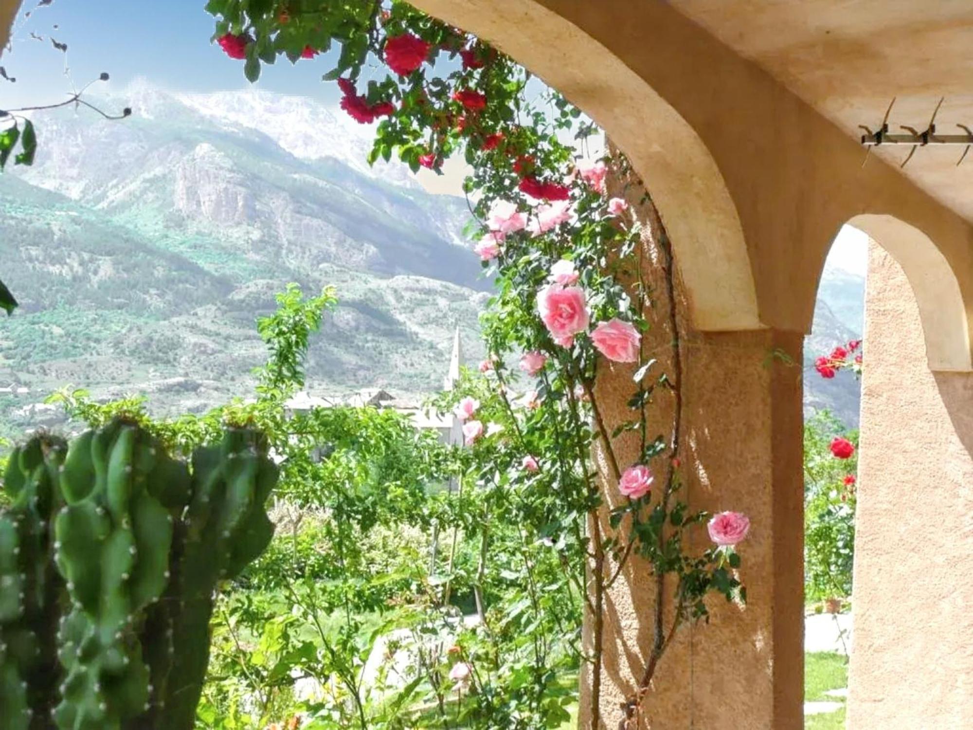 Appartement Paisible A Saint-Crepin Avec Vue Sur La Montagne Buitenkant foto